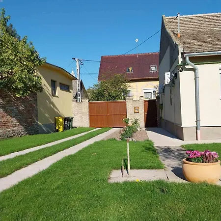 Terezia-szallashely * Mako